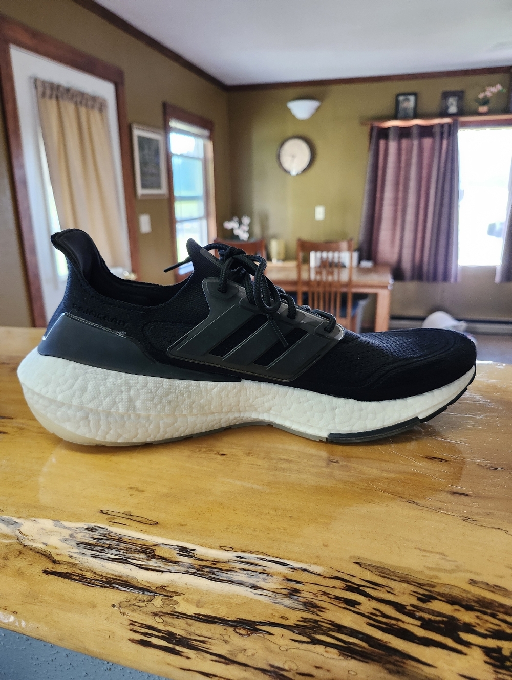 Adidas UltraBoost - Picture 6 of 7